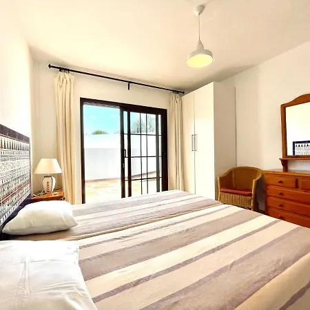 Estupenda Villa Con Piscina Privada, Wifi Y Vistas Al Mar En Playa Blanca Vila