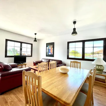 Vila Estupenda Villa Con Piscina Privada, Wifi Y Vistas Al Mar En Playa Blanca *