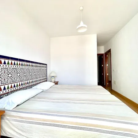 Villa Estupenda villa con piscina privada, wifi y vistas al mar en Playa Blanca