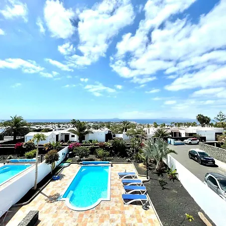 Estupenda Villa Con Piscina Privada, Wifi Y Vistas Al Mar En Playa Blanca