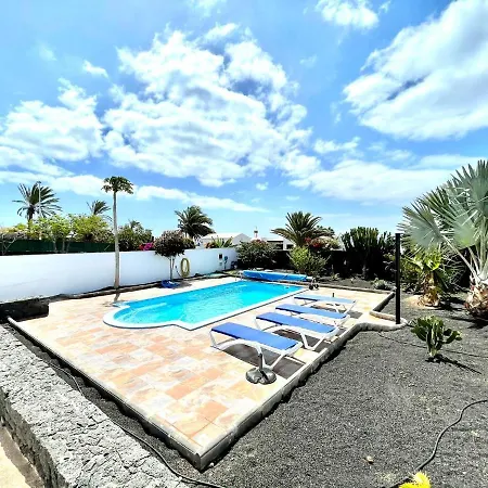Villa Estupenda Villa Con Piscina Privada, Wifi Y Vistas Al Mar En Playa Blanca *