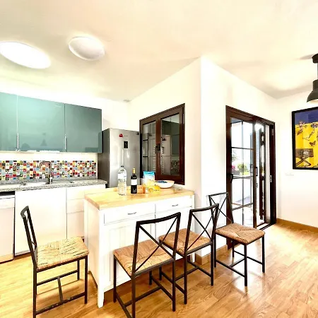 Estupenda Villa Con Piscina Privada, Wifi Y Vistas Al Mar En Playa Blanca 普拉亚布兰卡